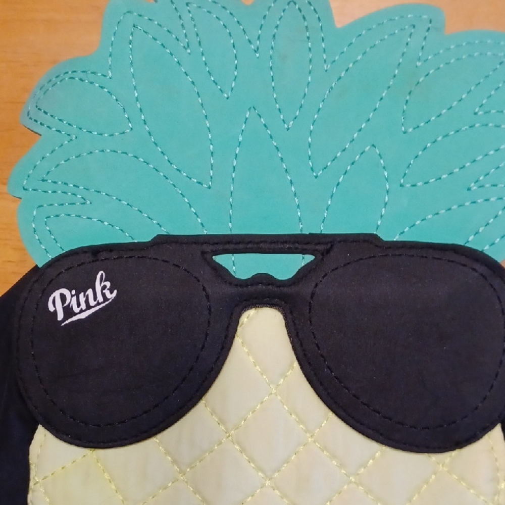 PINK Victoria's Secret Black Pineapple Purse - Picture 3 of 9